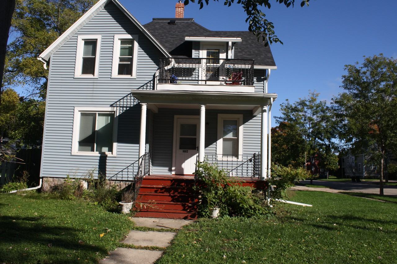 1002 W Franklin St, Appleton, WI 54914 2 Bedroom Apartment for Rent for