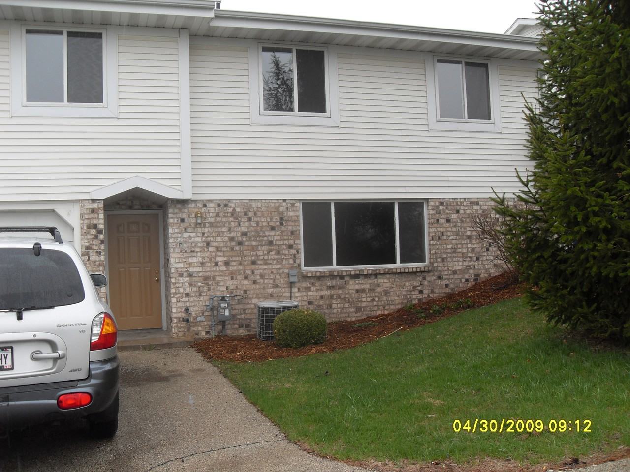 223 James St Apartments in Slinger, WI 53086 Zumper