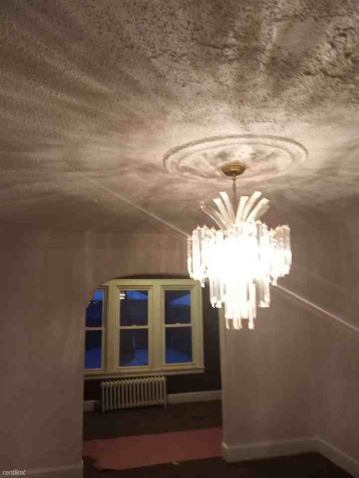 7 Mile And Livernois, Detroit, MI 48221 5 Bedroom House for 1,200