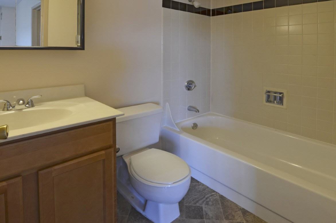 Oxford Court Apartments 1 Coolidge Pl, Clinton, MA 01510 Zumper