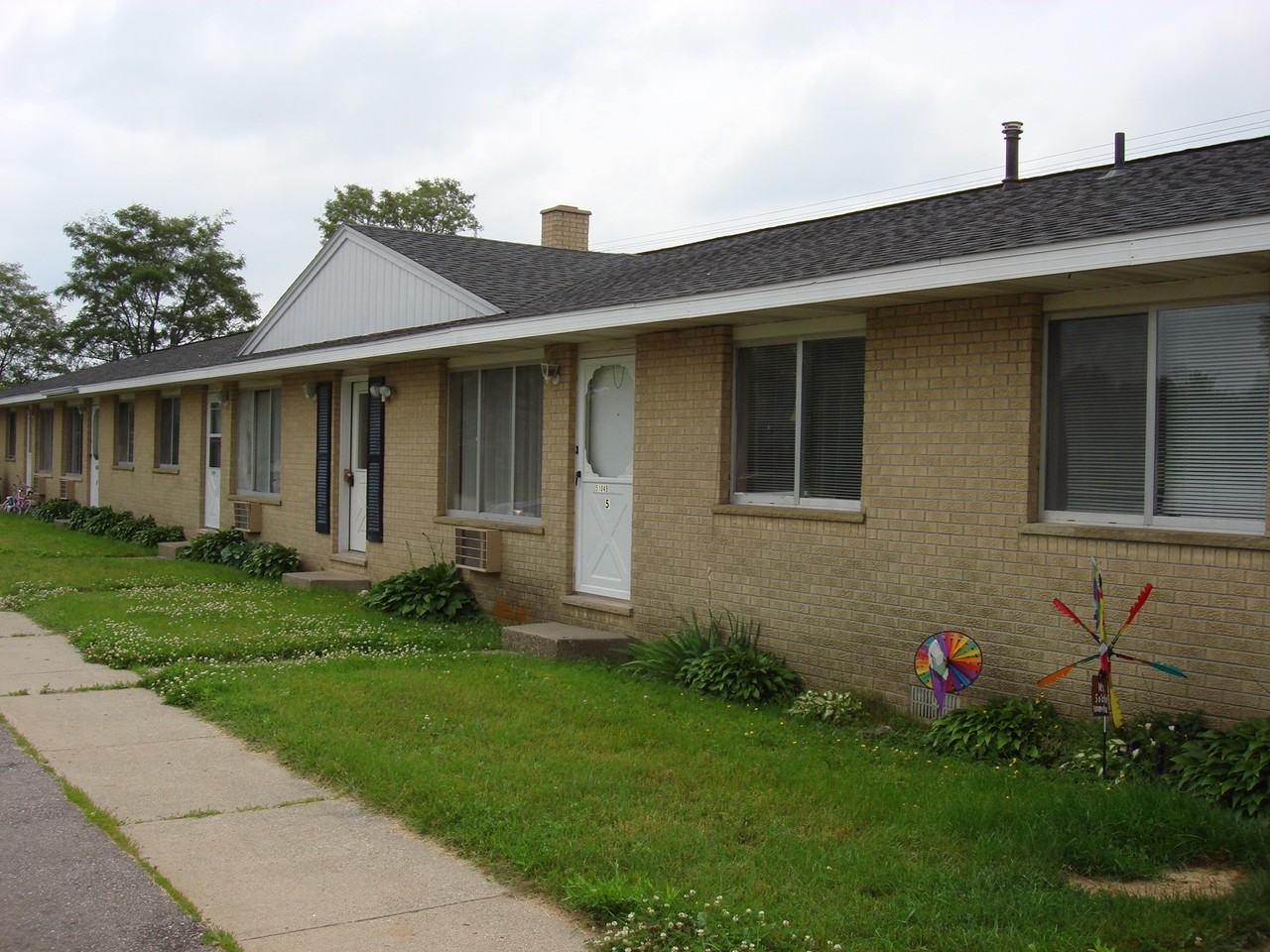 51047 Willis Rd Apartments in Belleville, MI 48111 Zumper