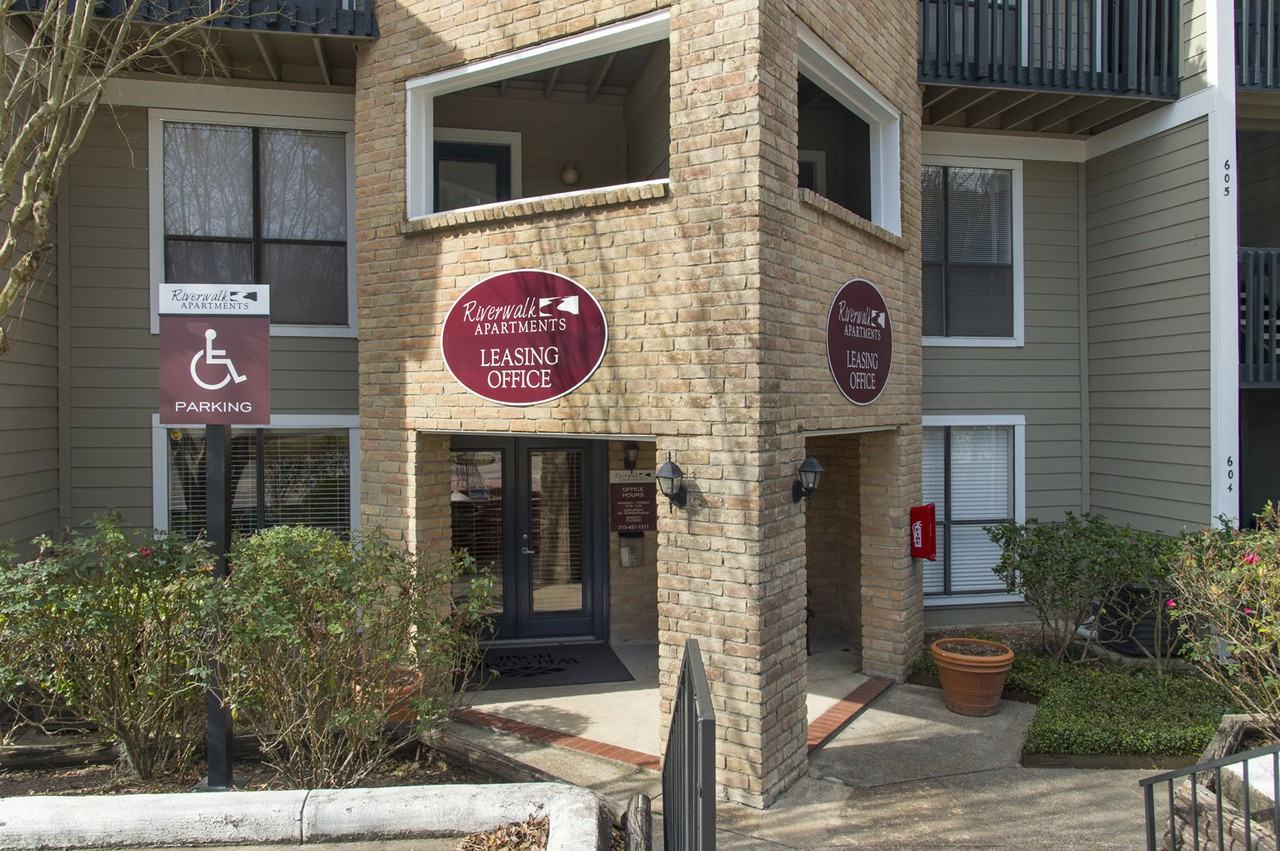 Riverwalk Apartments 450 Normandy St, Houston, TX 77015 Zumper