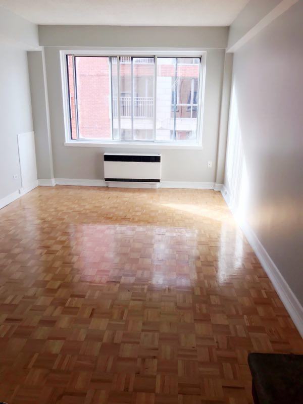 ACE Decarie (4640) Apartments 4636 Boulevard Décarie, Montréal, QC