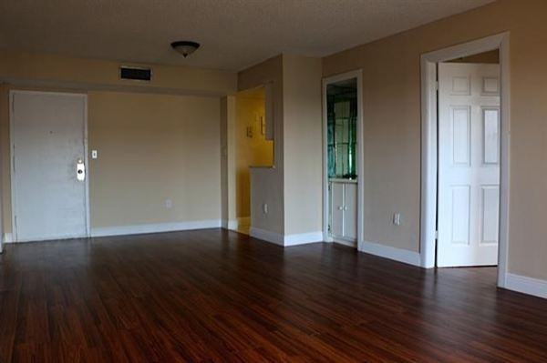 Airport Area Apartments in Flagami, Miami, FL 33126 Zumper