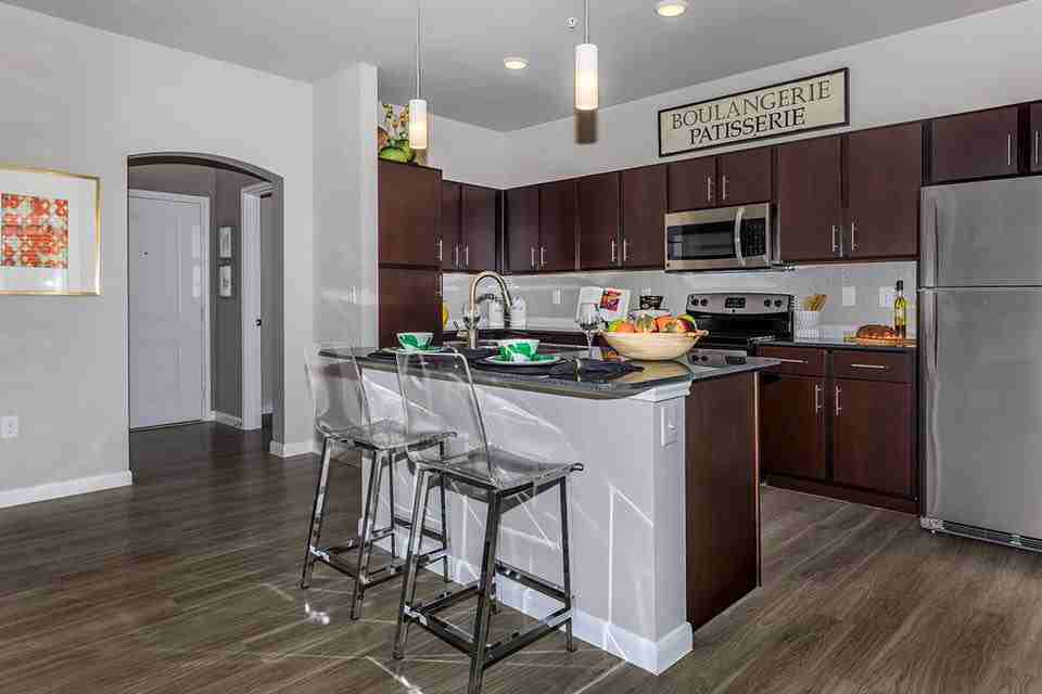 What will 900 rent you in Pipers Meadow, right now?