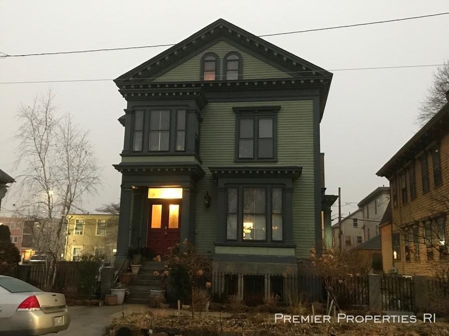 26 Dexter St, Providence, RI 02909 3 Bedroom Apartment for Rent for 2,200/month Zumper