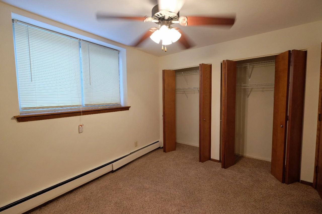 What will 1,000 rent you in Calhoun, today?