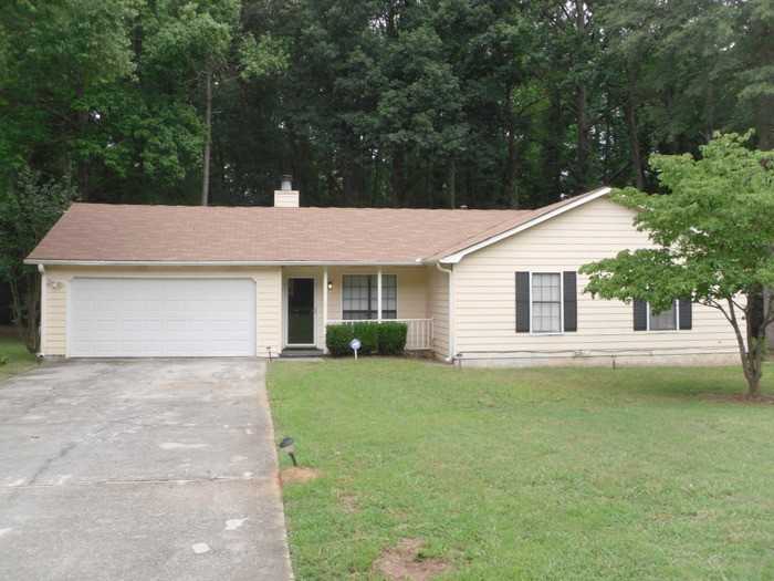 10 Court S, Ellenwood, GA 30294 3 Bedroom Apartment for Rent for 1,000