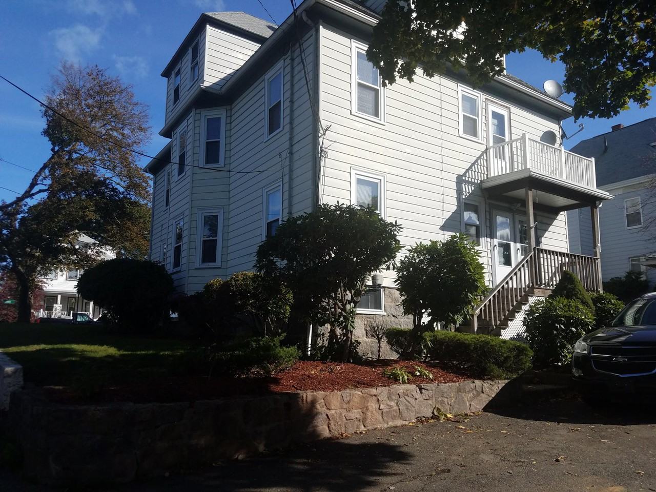 3 Bedford St, Quincy, MA 02169 2 Bedroom Apartment for 2,000/month