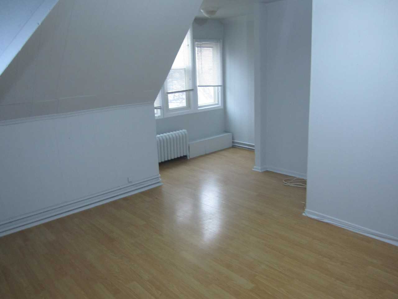 540 Rue Aulneau 3, Winnipeg, MB R2H 2V3 2 Bedroom Apartment for Rent