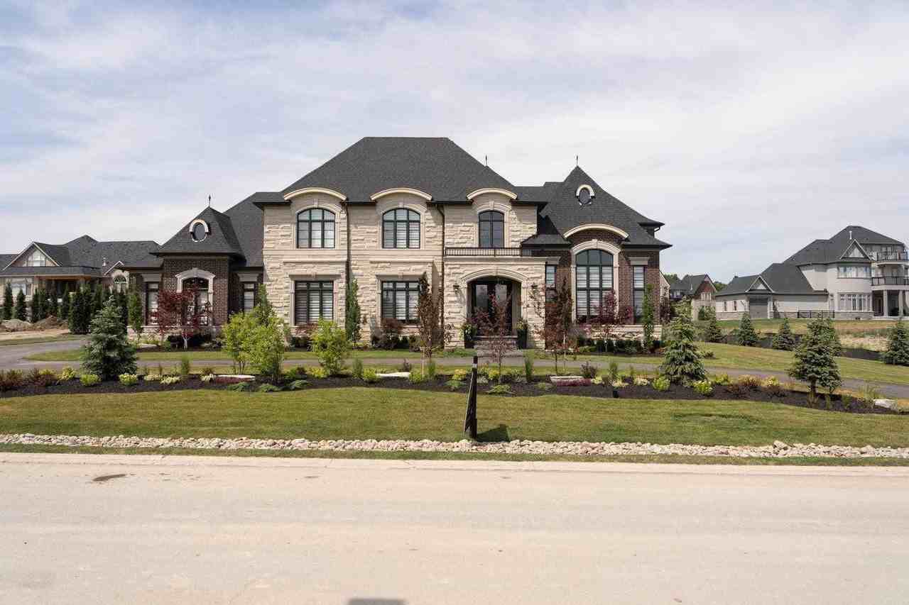 156 Northern Pines Boulevard, Vaughan, ON L4H 3N5 4 Bedroom House for