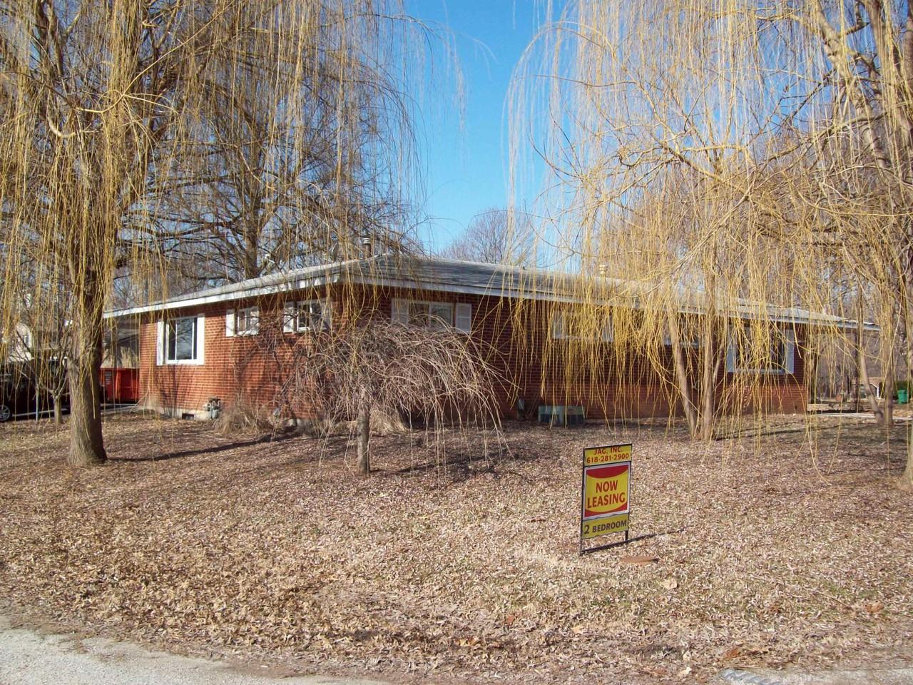 1115 Nancy Drive, Dupo, IL 62239 2 Bedroom Apartment for 800/month