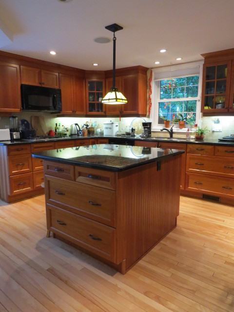 508 Tweedsmuir Avenue, Ottawa, ON K1Z 5N9, Canada 3 bedroom House