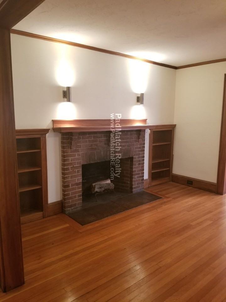 6 Francis St 1, Milton, MA 02186 2 bedroom apartment for rent