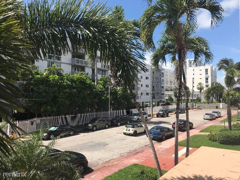 1666 west Apartments in Star, Palm and Hibiscus Islands, Miami Beach