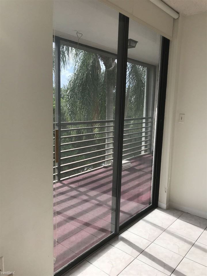 concorde village Apartments 6301 N University Dr, Tamarac, FL 33321