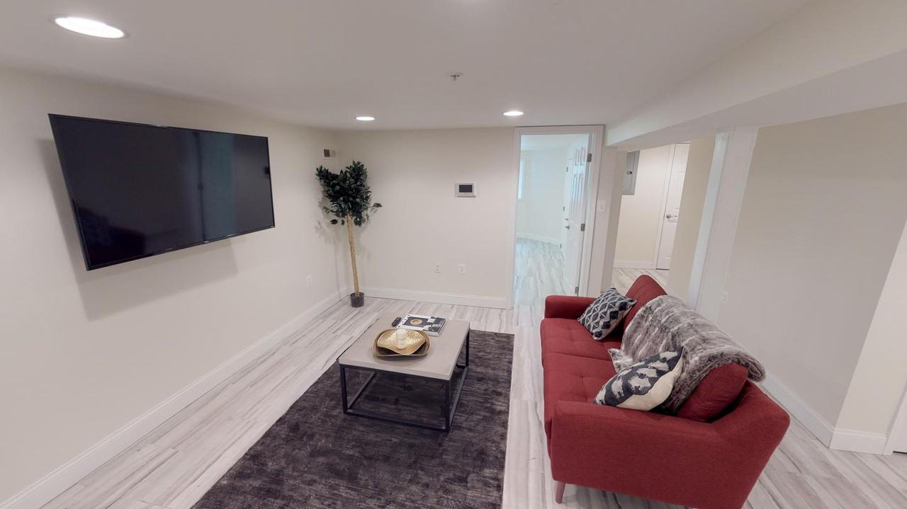 Classic Columbia Heights flat with charming backyard Apartments in