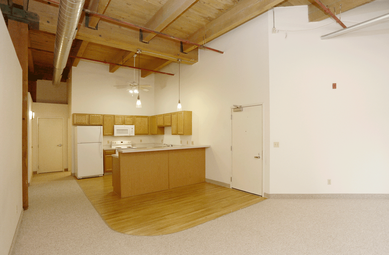 Off Broadway Apartments (Price is per Bedroom) 555 7th St Nw, Grand