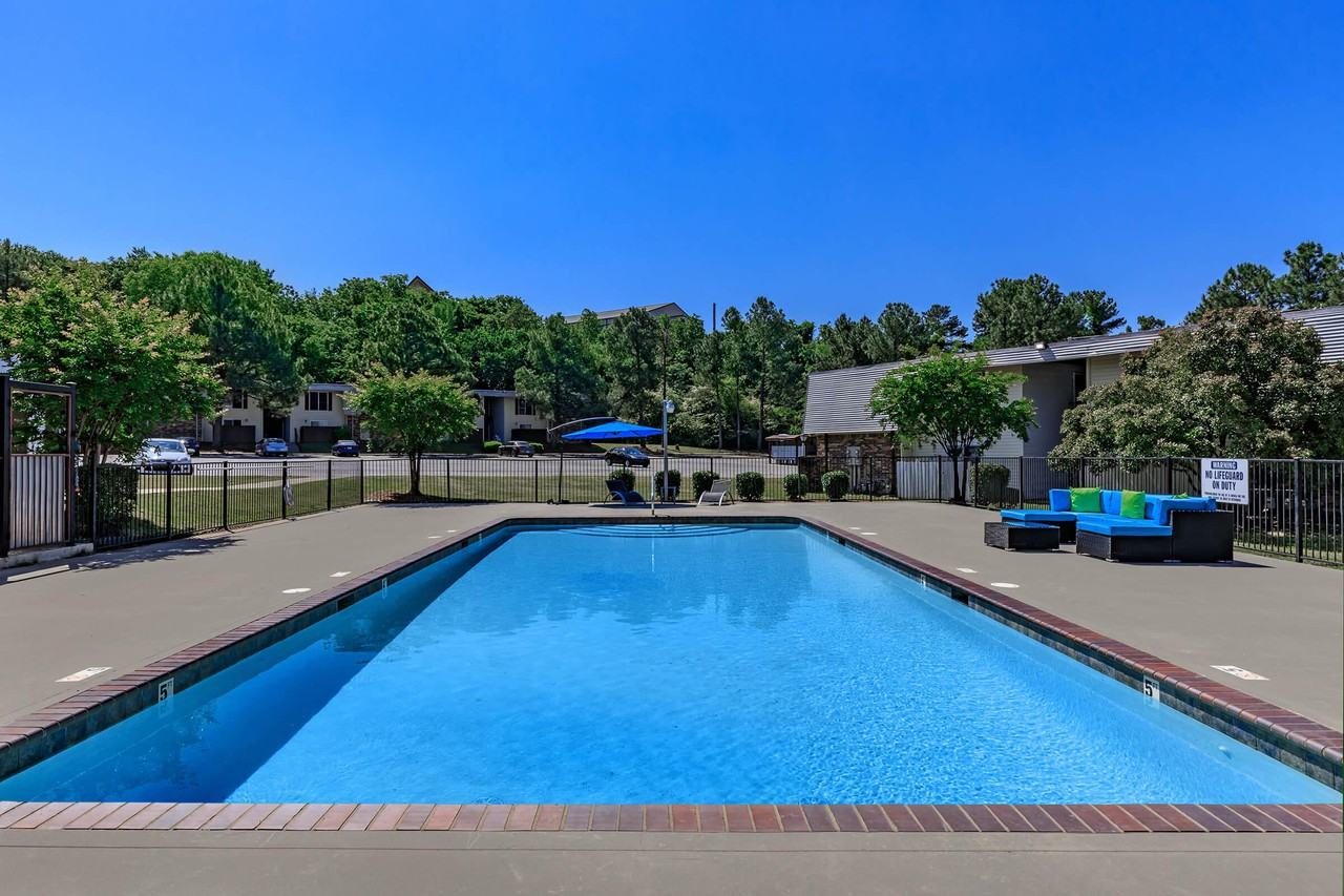 The Summit at Valley Heights Apartments 5000 Summertree Dr, North