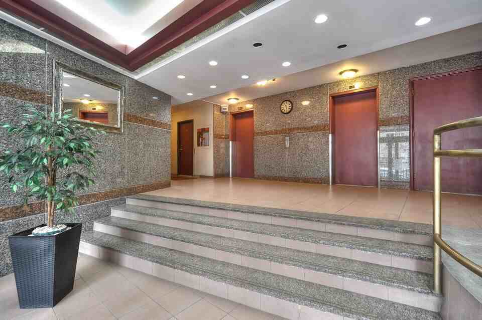 Le RoyalUrbain Apartments 3777 Rue SaintUrbain, Montréal, QC H2W