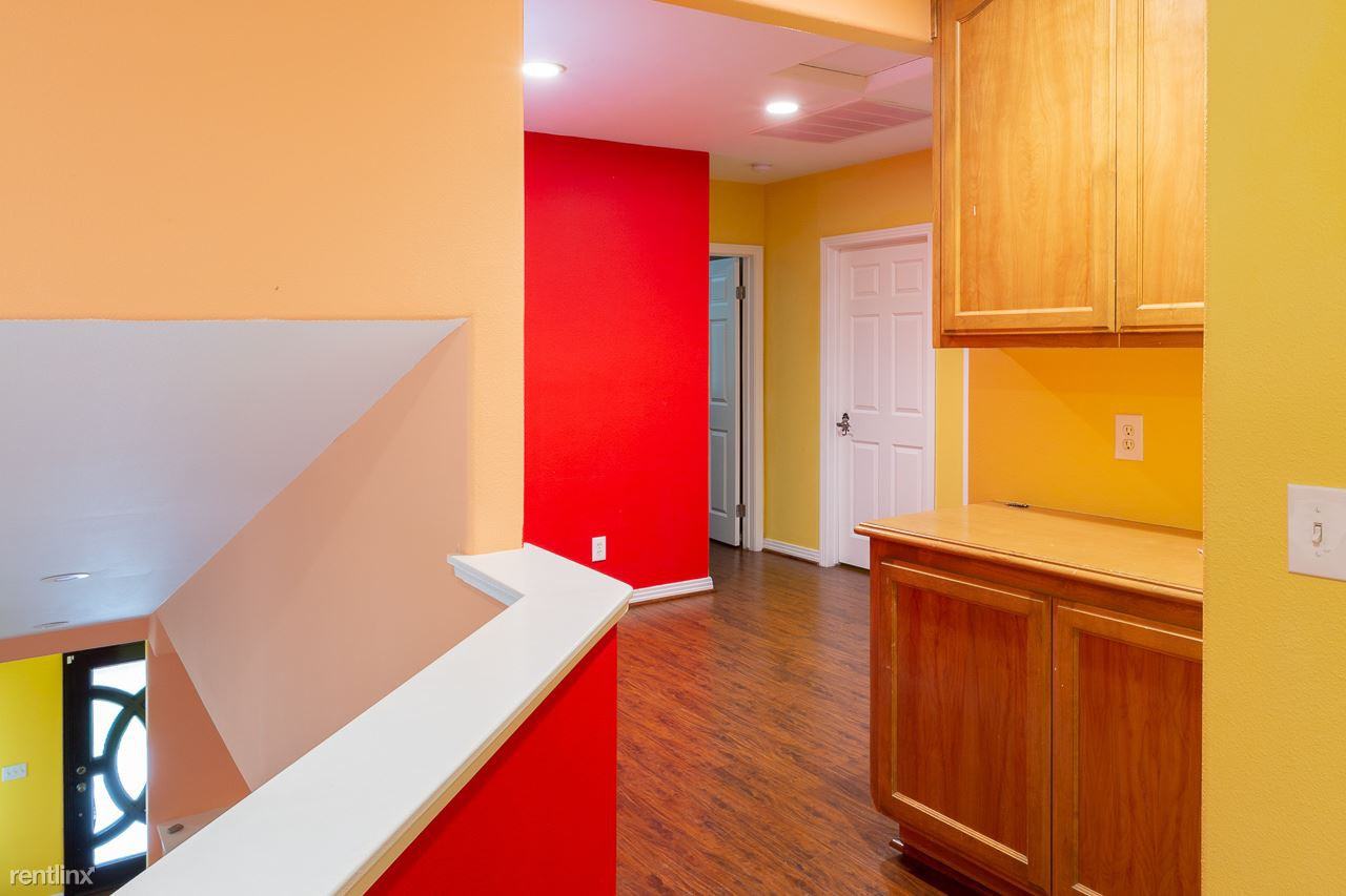 Gaspara Haus Apartments Leadwell St, Haskell Ave, Van Nuys, Los