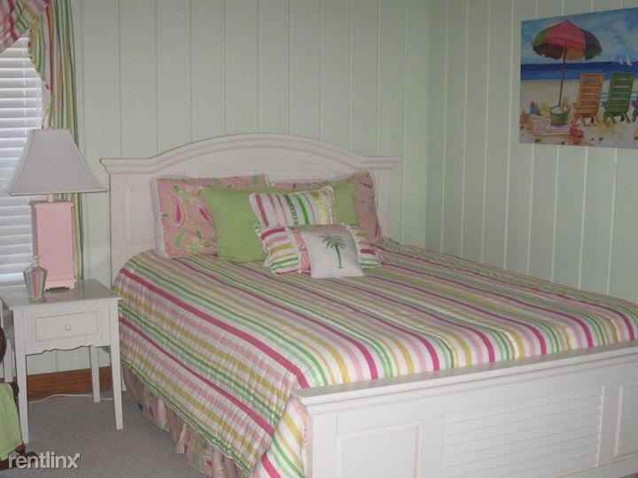 1900 Canal Cove Rd Apartments in Lake Waccamaw, NC 28450 Zumper