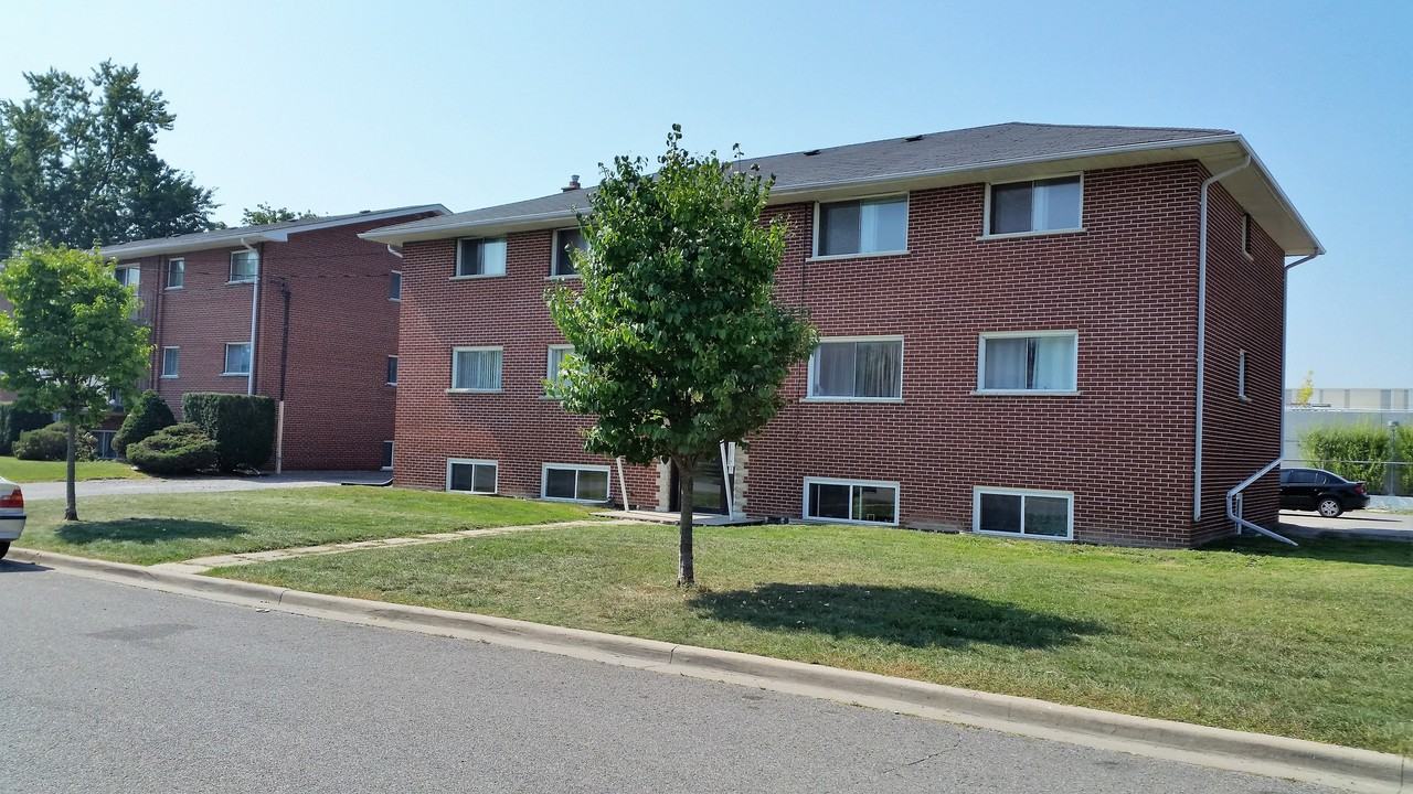 172 Westmount Street, Oshawa, ON L1J 4X4 2 Bedroom Apartment for Rent PadMapper