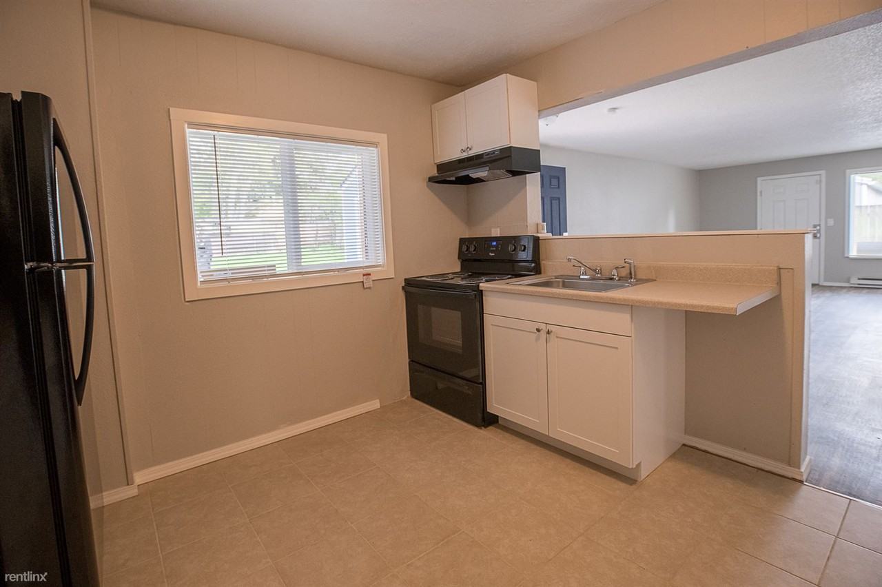 1104 116th St S B, Parkland, WA 98444 2 Bedroom Apartment for Rent