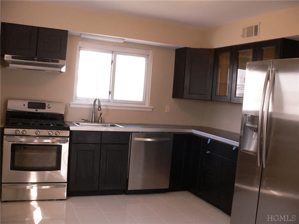 Jennifer Lane and Concord Apartments Jennifer Ln, Yonkers, NY 10710