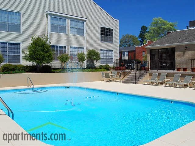 Watergate Apartments 8101 Cantrell Rd, Little Rock, AR 72227 Zumper