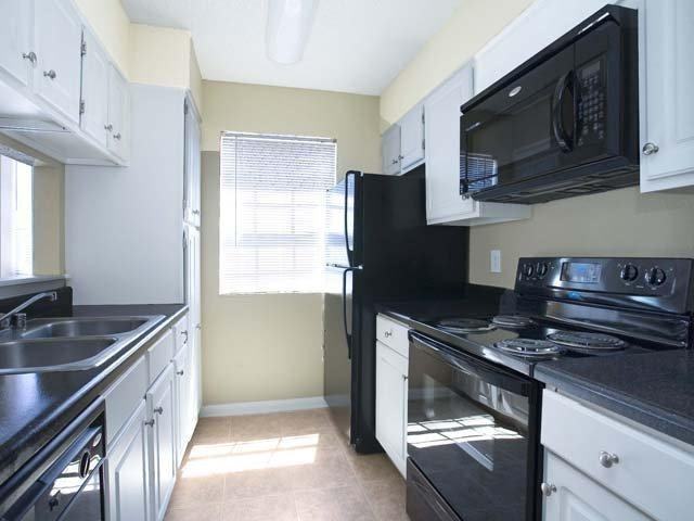 Watergate Apartments 8101 Cantrell Rd, Little Rock, AR 72227 Zumper