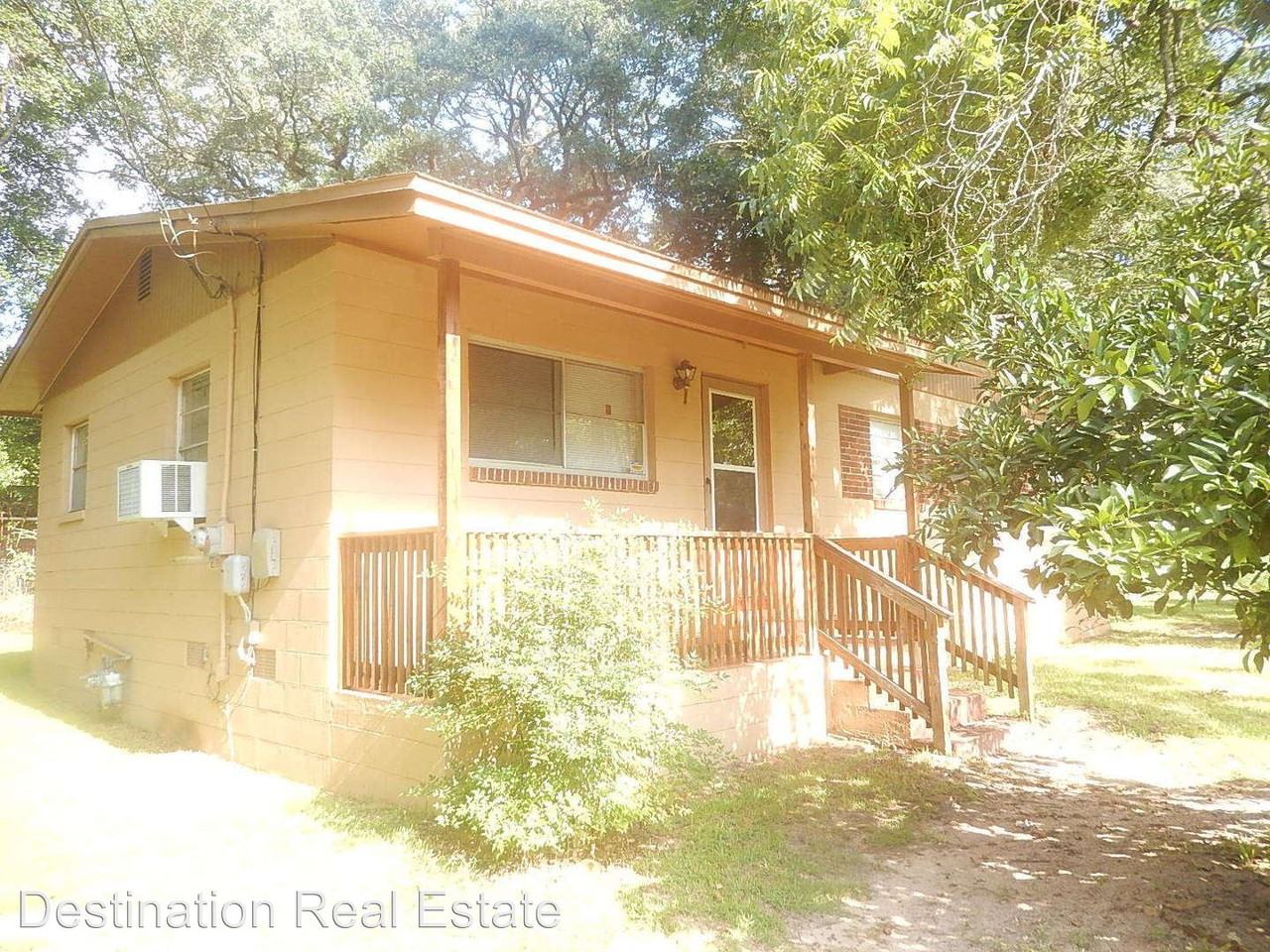 210 Bradley St, Quincy, FL 32351 3 Bedroom House for Rent for 675