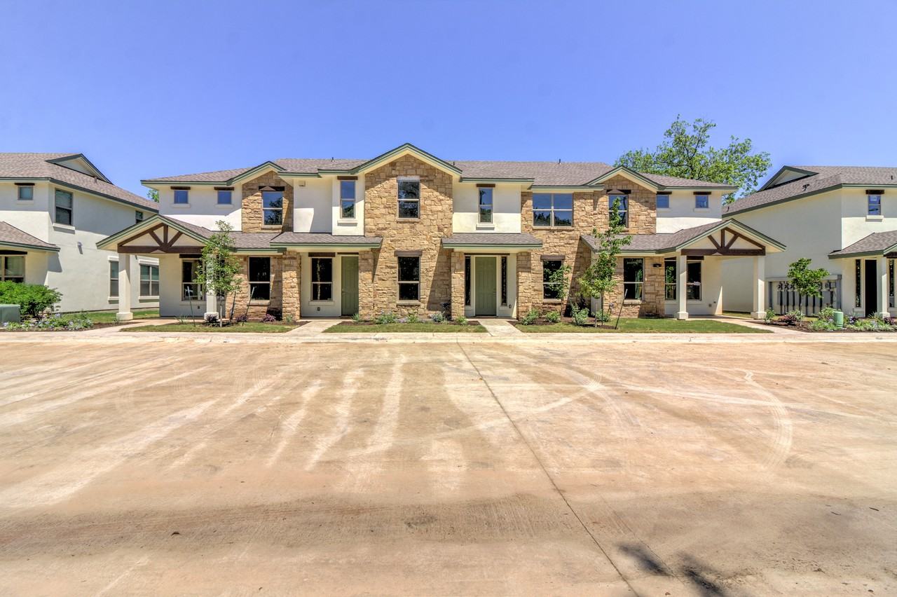 179 S Holly St Apartments for Rent in TX 78626