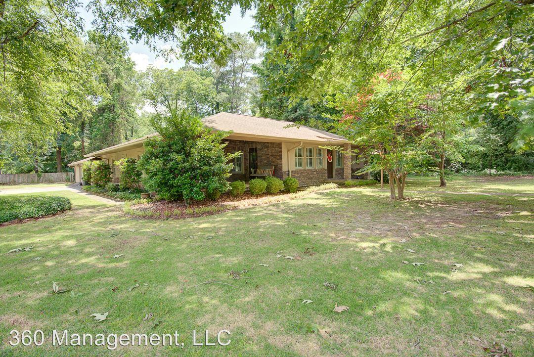 566 E Samford Ave, Auburn, AL 36830 3 Bedroom House for Rent for 2,300