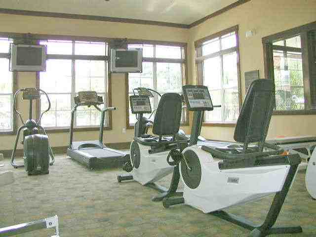 Broadstone Coles Crossing Apartments 12320 Barker Cypress Rd, Houston