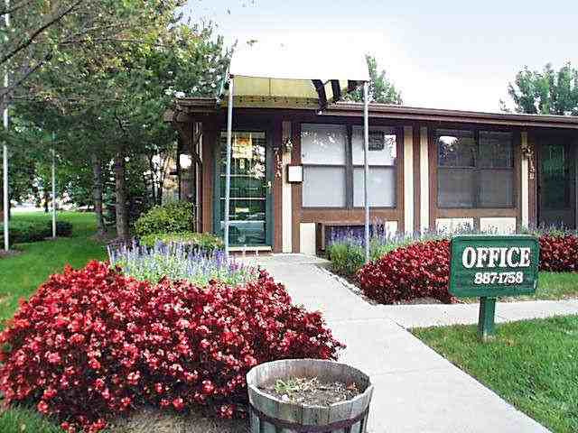 Clearview Apartments 715 Clearview Dr, Greenwood, IN 46143 Zumper