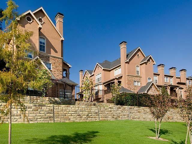 Archstone at MacArthur Apartments 1100 Hidden Ridge Dr., Irving, TX