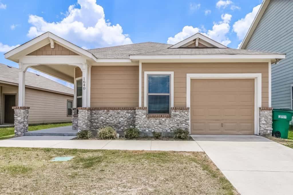 1640 Wickham Dr, Fort Worth, TX 76028 3 Bedroom House for Rent for