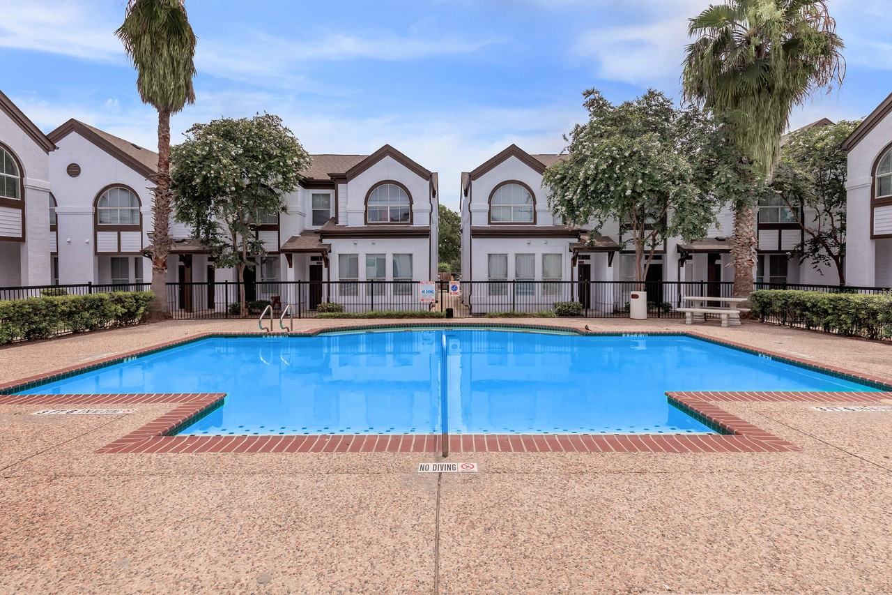 The Summit at Benavides Park Apartments 1700 S Hamilton St, San