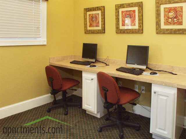 Meridian Pointe Apartments 2450 E Hillsborough Ave, Tampa, FL 33610