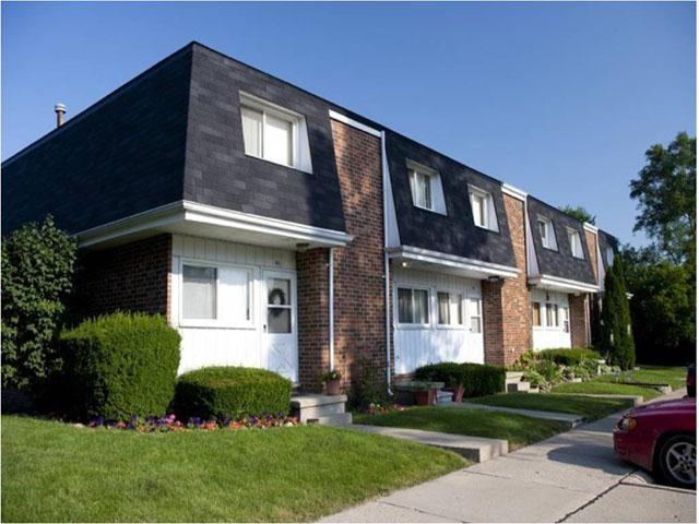 Riverside Manor Townhouses Apartments 5152 Morrish Rd, Swartz Creek