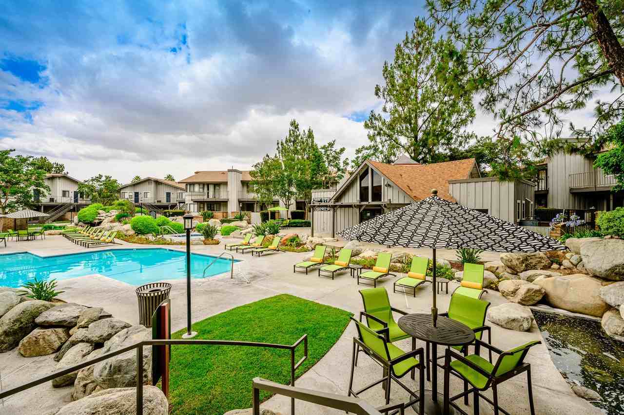 Boulder Creek 2442 Iowa Avenue, Riverside, CA 92507 Apartment for