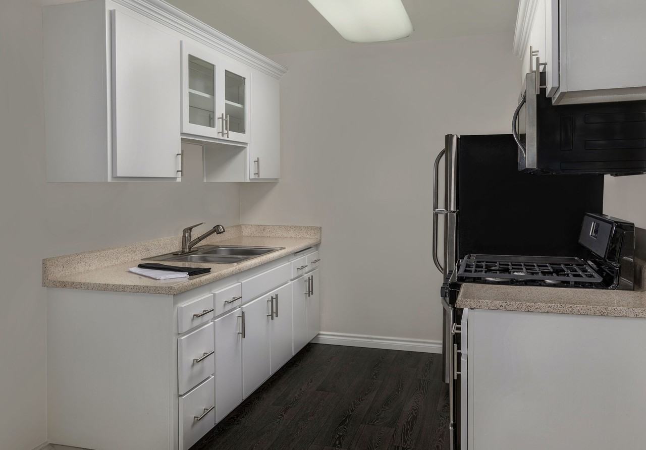 Cambridge 17171 Bolsa Chica St, Huntington Beach, CA 92649