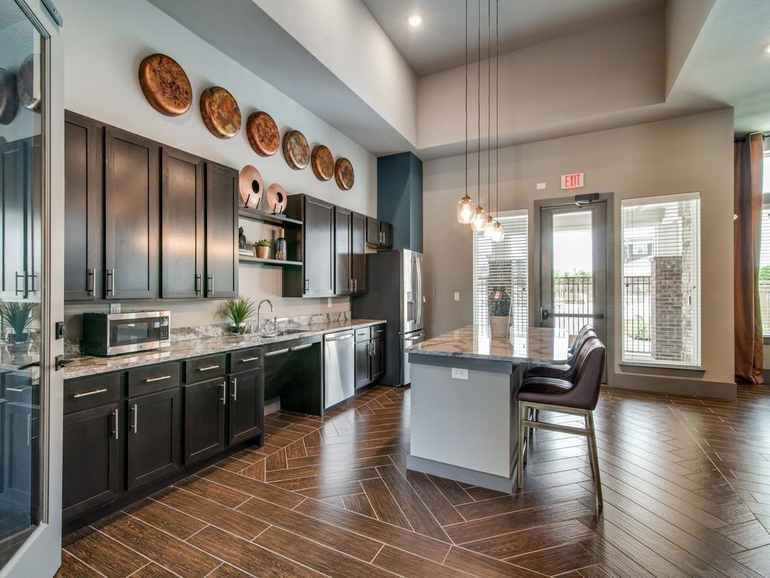 Palladium Ft. Worth Apartments 9520 Club Ridge Drive, Fort Worth, TX