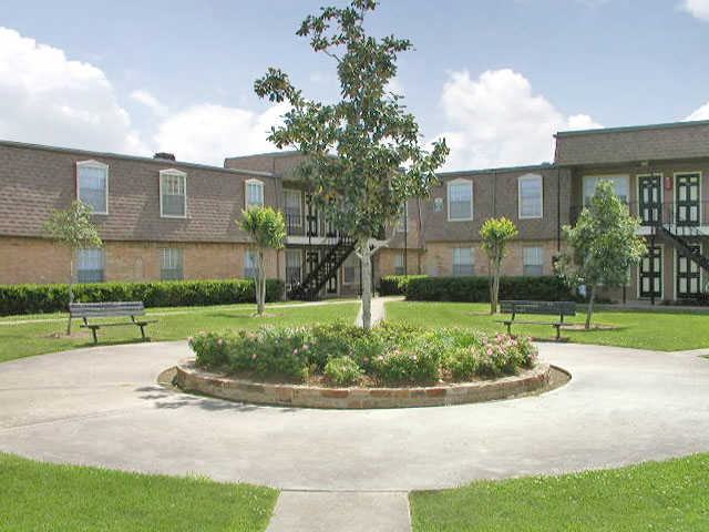 Scarsdale Park Apartments 11710 Algonquin Dr, Houston, TX 77089 Zumper