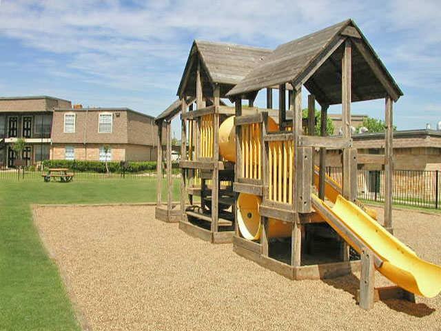 Scarsdale Park Apartments 11710 Algonquin Dr, Houston, TX 77089 Zumper