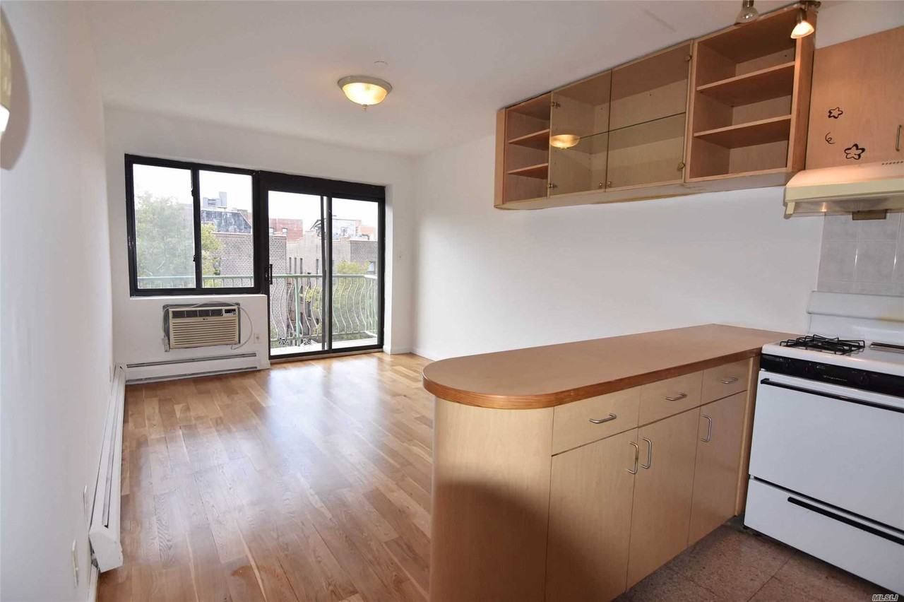 14448 14448 Roosevelt Ave 6C, Flushing, NY 11354 2 Bedroom Condo for