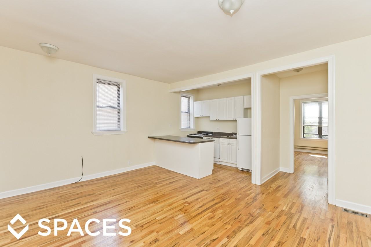 723 W Barry Ave B1, Chicago, IL 60657 1 Bedroom Apartment for Rent for