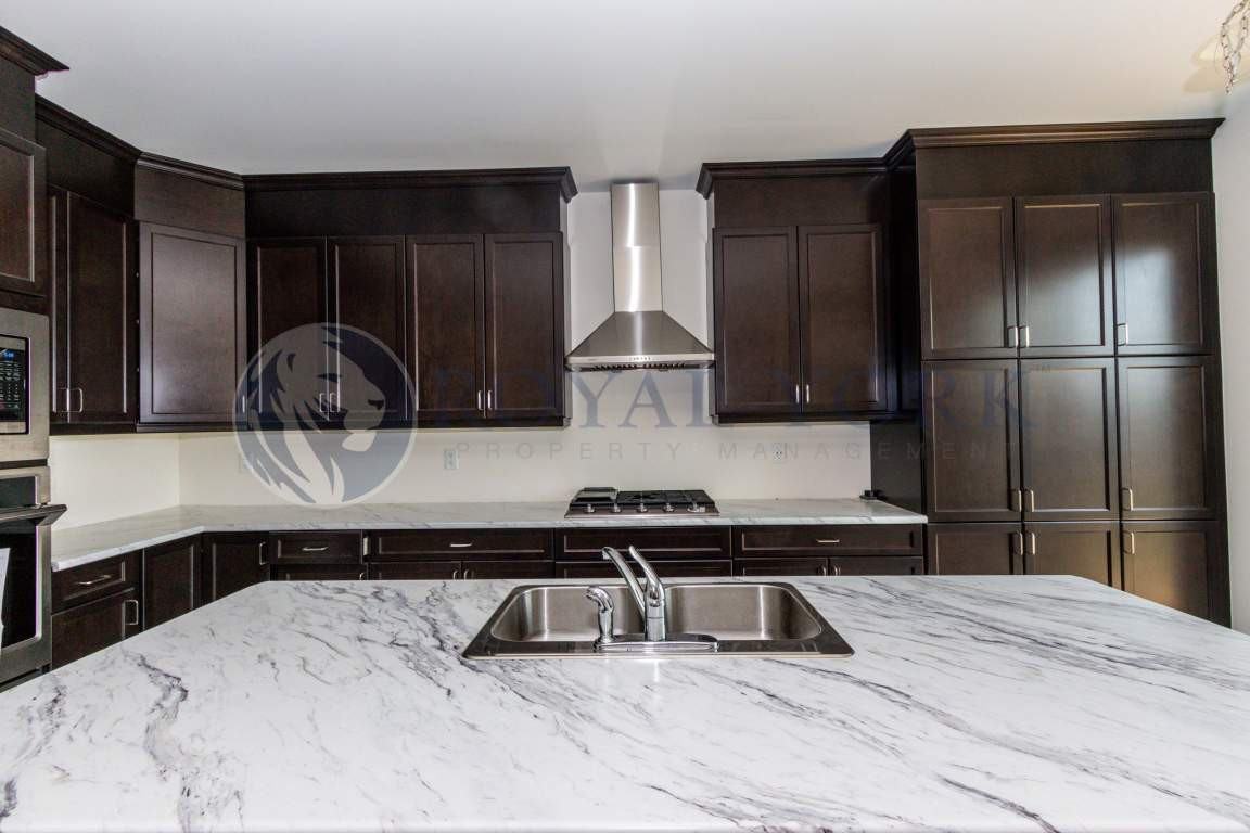 BRAND NEW 4 BED 4 BATH HOUSE FOR RENT PICKERING TAUNTON RD Apartments 1006 Dashwood