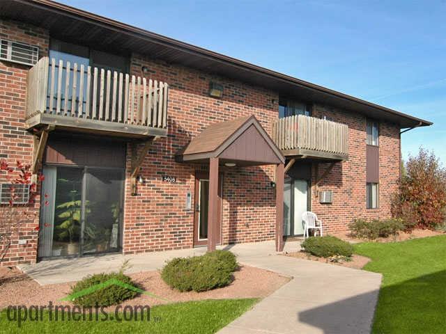 Day Break Estates Apartments 3200 E Canary St, Appleton, WI 54915